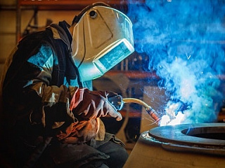 Сварщик газовой сварки